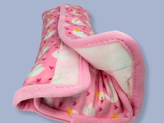 Heckbo Autogurtkissen für Kinder- Schwan